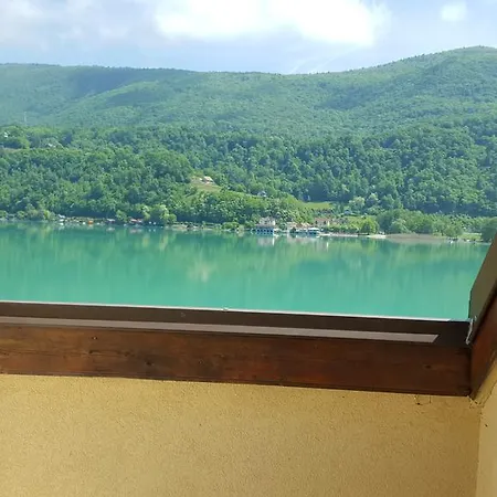 Les Sirenes Hotel Lepin-le-Lac