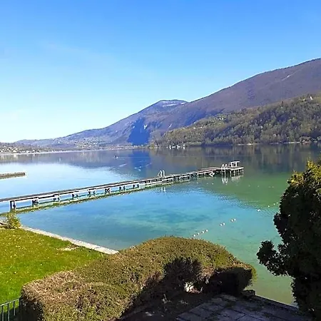 Les Sirenes Lepin-le-Lac