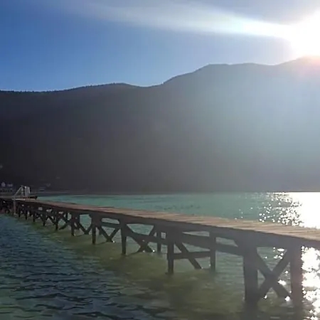 Les Sirenes Lepin-le-Lac