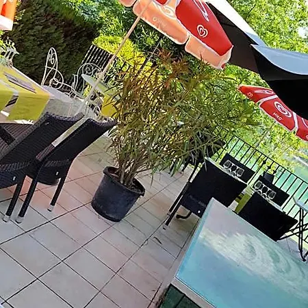 Les Sirenes Hotel Lepin-le-Lac
