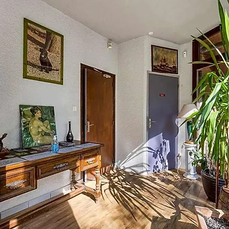 Les Sirenes Hotel