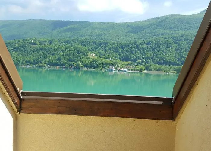 Les Sirenes Hotel Lepin-le-Lac
